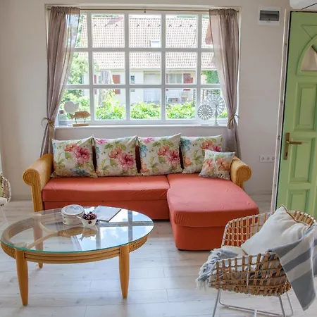 Feriehus Turquoise Balaton Balatonszarszo